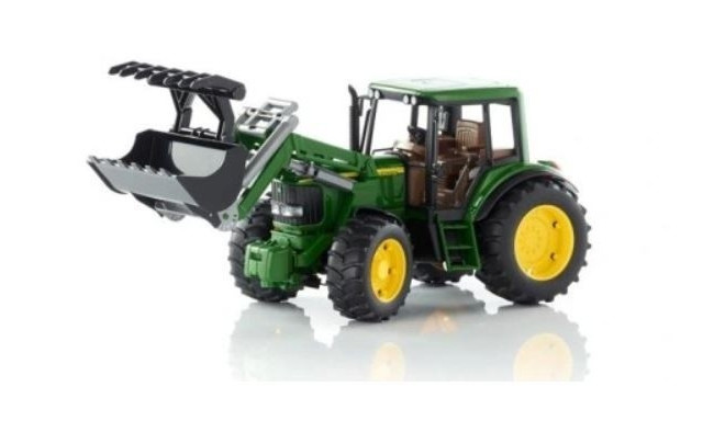 Tractor John Deere 6920 with frontloader