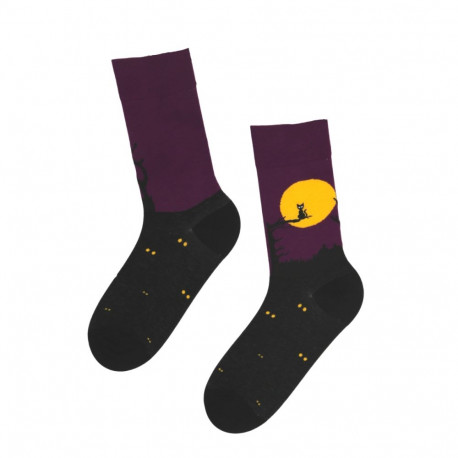 SOKISAHTEL SPOOKY CAT kuuvalgel istuva musta kassiga halloweeni sokid 446