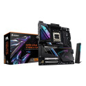 GIGABYTE X870E AORUS XTREME AI TOP emaplaat - toetab AMD Ryzen 9000 seeria protsessoreid, 18+2+2 faa