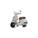 Jamara Ride-on Vespa GTS 125 Ride-on scooter