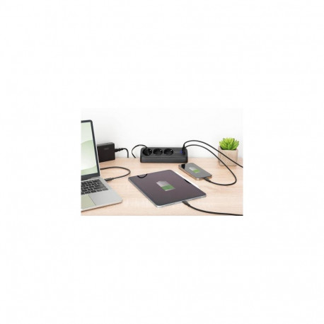 Digitus 3-way office socket strip with 2x USB-A and 1x USB-C connections, black