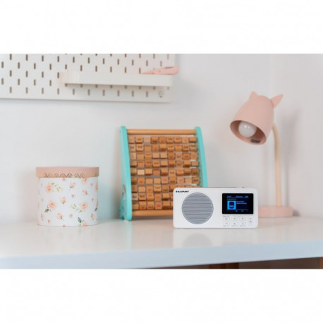 Blaupunkt DR6WH kaasaskantav raadio valge