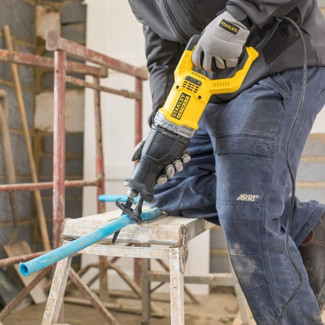 Stanley FME360 900 W must kollane