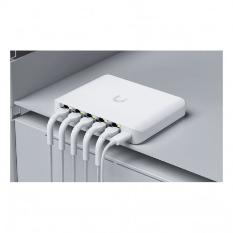 Ubiquiti USW-Flex-2.5G-5 5-pordiline M