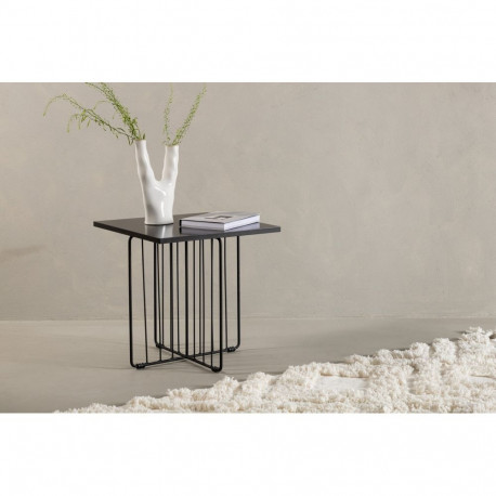 Diivanilaud Dayton, must