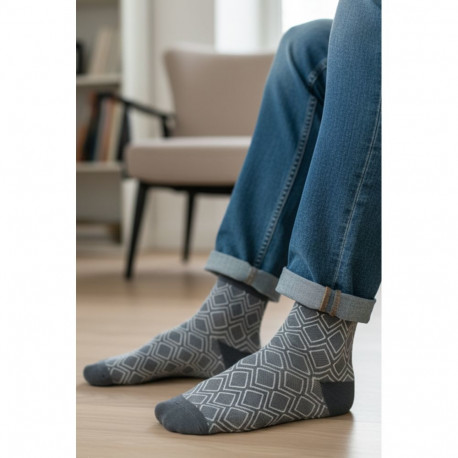 SOKISAHTEL TARMO hallid rombimustriga puuvillased sokid 446