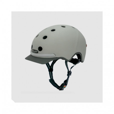 Kiiver MELON E-Series, Metropolis, hall, M/L