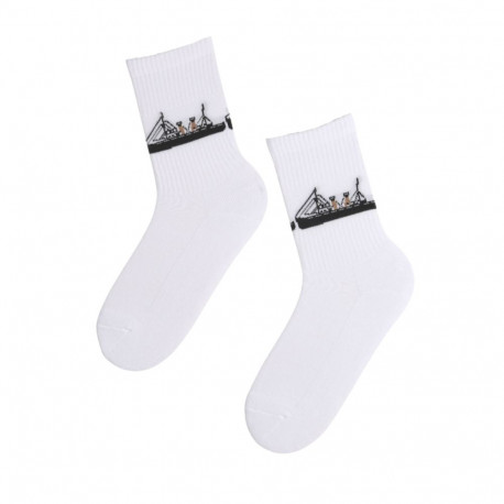 SOKISAHTEL SUUR TÕLL valged laevaga sokid 444, 446