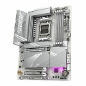 Emaplaat Gigabyte AMD AMD AM5