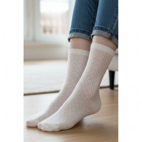 SOKISAHTEL MIIABEL valged rombimustriga sokid 444