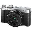 Fujifilm X-M1 + 16-50mm + 27mm, silver