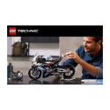 "LEGO Technic BMW M 1000 RR 42130"