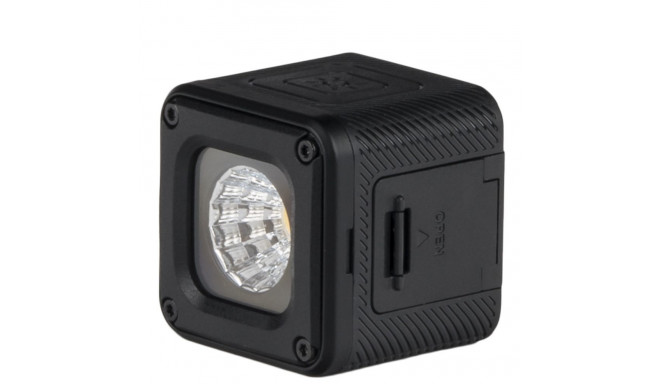 Genesis LED light Qube1