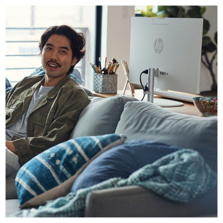 "HP 23,8"" FHD IPS All-in-One R5-7520U 8GB/512GB SSD Win11 24-cr0400ng"