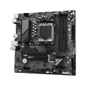 "AM5 Gigabyte A620M GAMING X mATX"