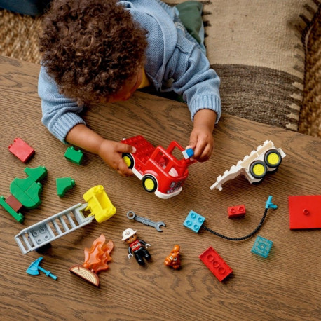 Duplo 10473 tuletõrjeauto vooliku ja tuletõrjujaga klotsid