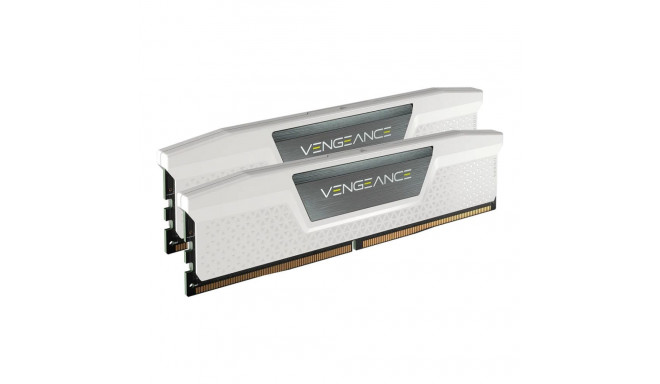 "32GB Corsair Vengeance Kit 2 x 16 GB"