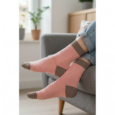 SOKISAHTEL MERI roosad õhukesed sokid 444