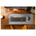 "Logitech SLIM SOLAR+ KEYBOARD"
