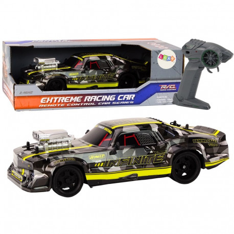 Autko RC 1:16 kummist rattad drift must