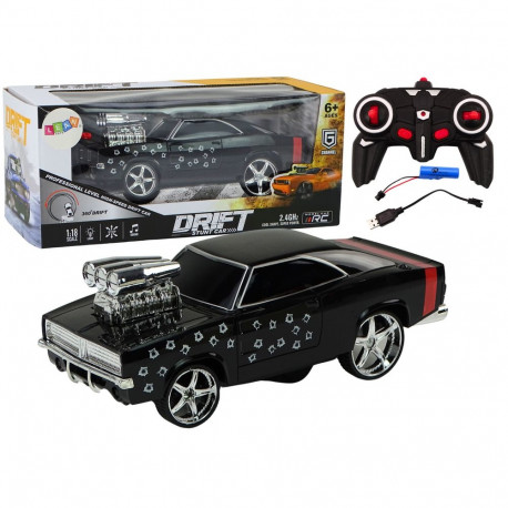 Kaugjuhitav auto 1:18 drift 360 tuled helid must