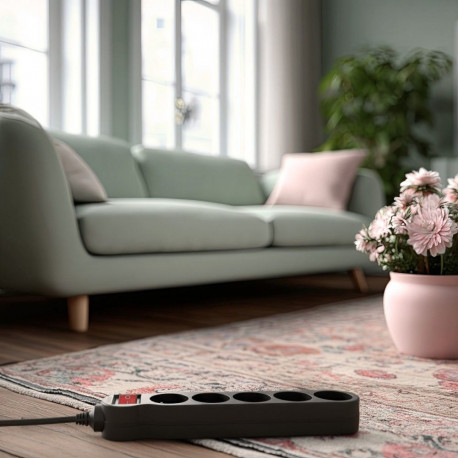 Product: Maclean MCE183 Power Strip
Specifications:
*   Mo