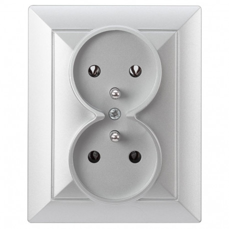 Kahekordne süvistatav pistikupesa, 2x2p+z, 16a, 250v