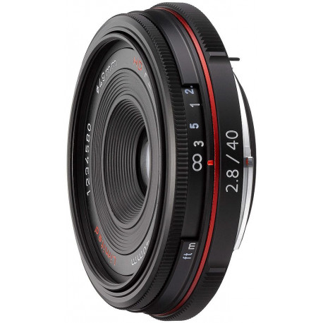 HD Pentax DA 40mm f/2.8 Limited objektiiv, must