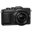Olympus E-PL7 + 14-42 EZ Kit, black