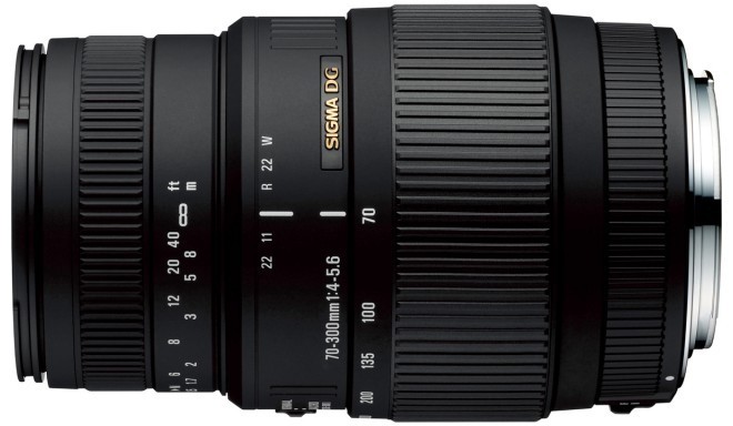 Sigma 70-300mm f/4-5.6 DG Macro lens for Nikon