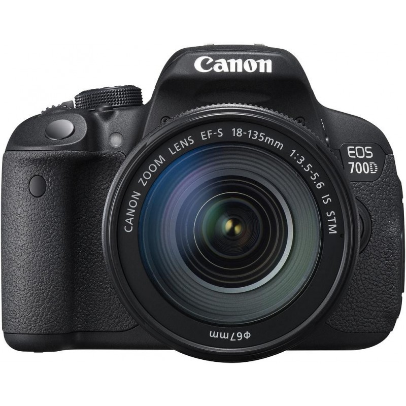 Canon EOS 700D + 18-135мм IS STM + аккумулятор Eneride