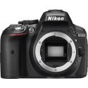 Nikon D5300 + 18-55mm VR II Kit must