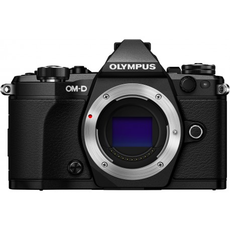 Olympus OM-D E-M5 Mark II + Tamron 14-150mm, must