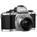 Olympus OM-D E-M10 + 14-42mm EZ + 40-150mm Kit, silver