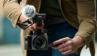 Sony FX2 on kompaktne täiskaader kinokaamera suurte ideede jaoks
