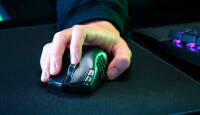 Razer Naga V2 HyperSpeed juhtmevaba MMO-hiir aitab vabastada potentsiaali